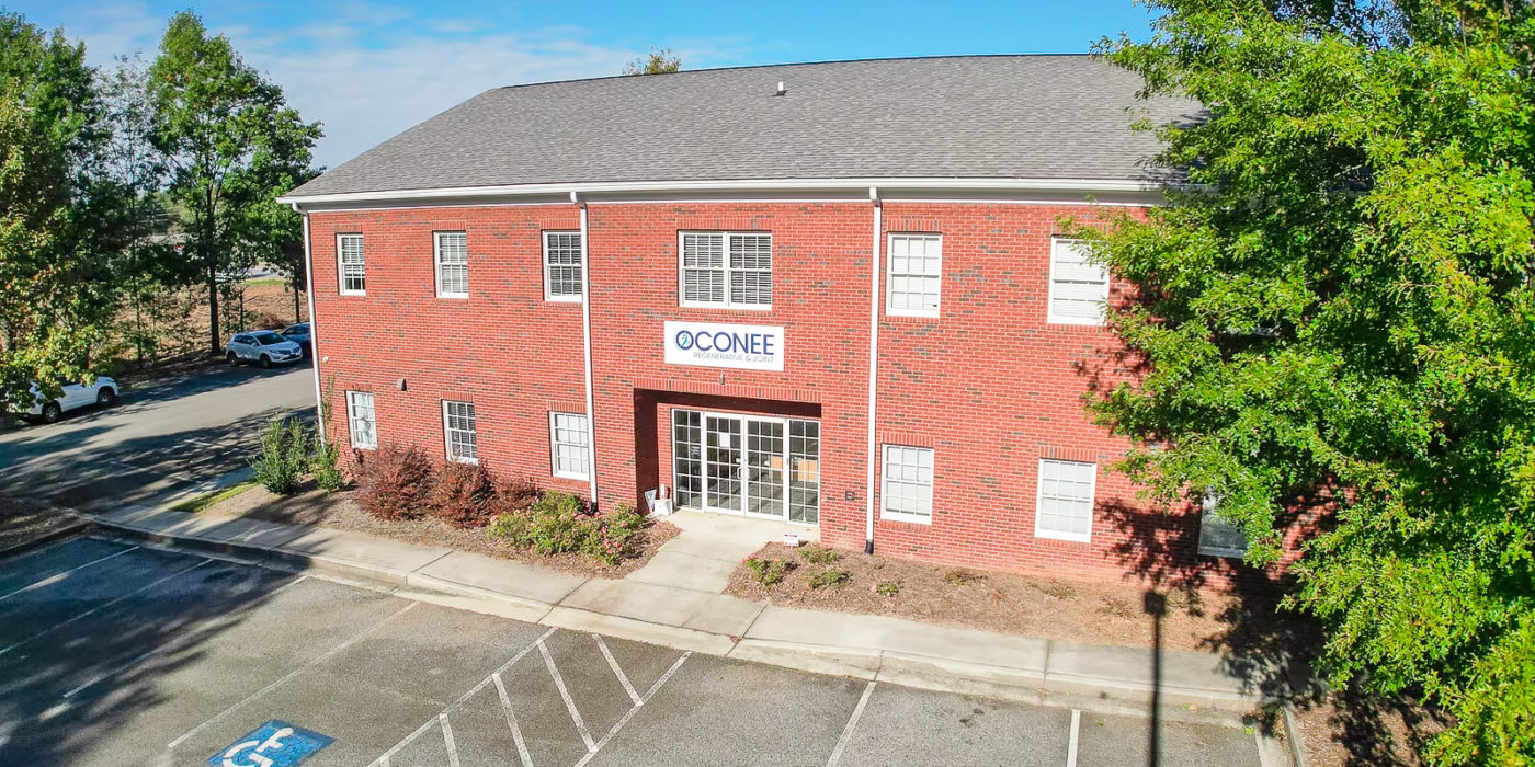 Exterior view of the office property at 1741 Hog Mountain Road, Watkinsville, GA, sold by Stratus Property Group.