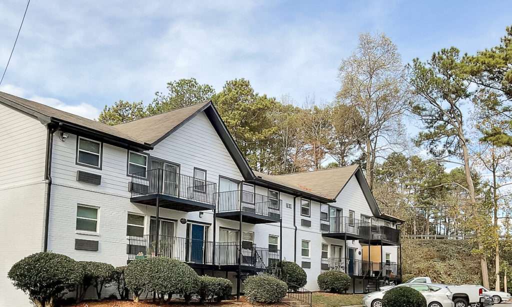 Exterior view of Northlake Apartments at 2000 Northlake Parkway, Tucker, GA, sold by Stratus Property Group.
