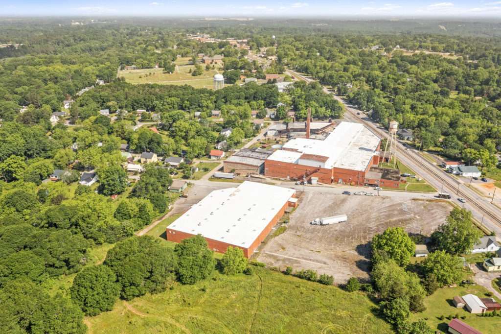 MTI Baths' manufacturing facility in Commerce, GA, sold by Stratus Property Group.